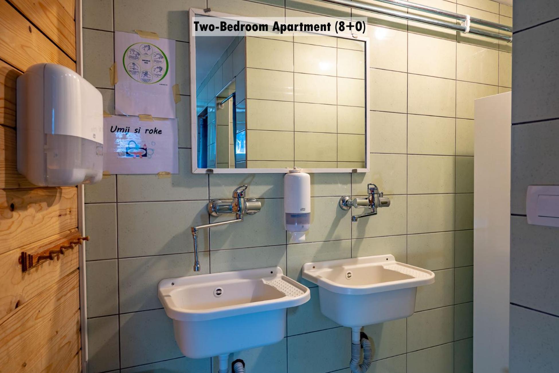 Apartments Farm House Uric Jesenice Zewnętrze zdjęcie