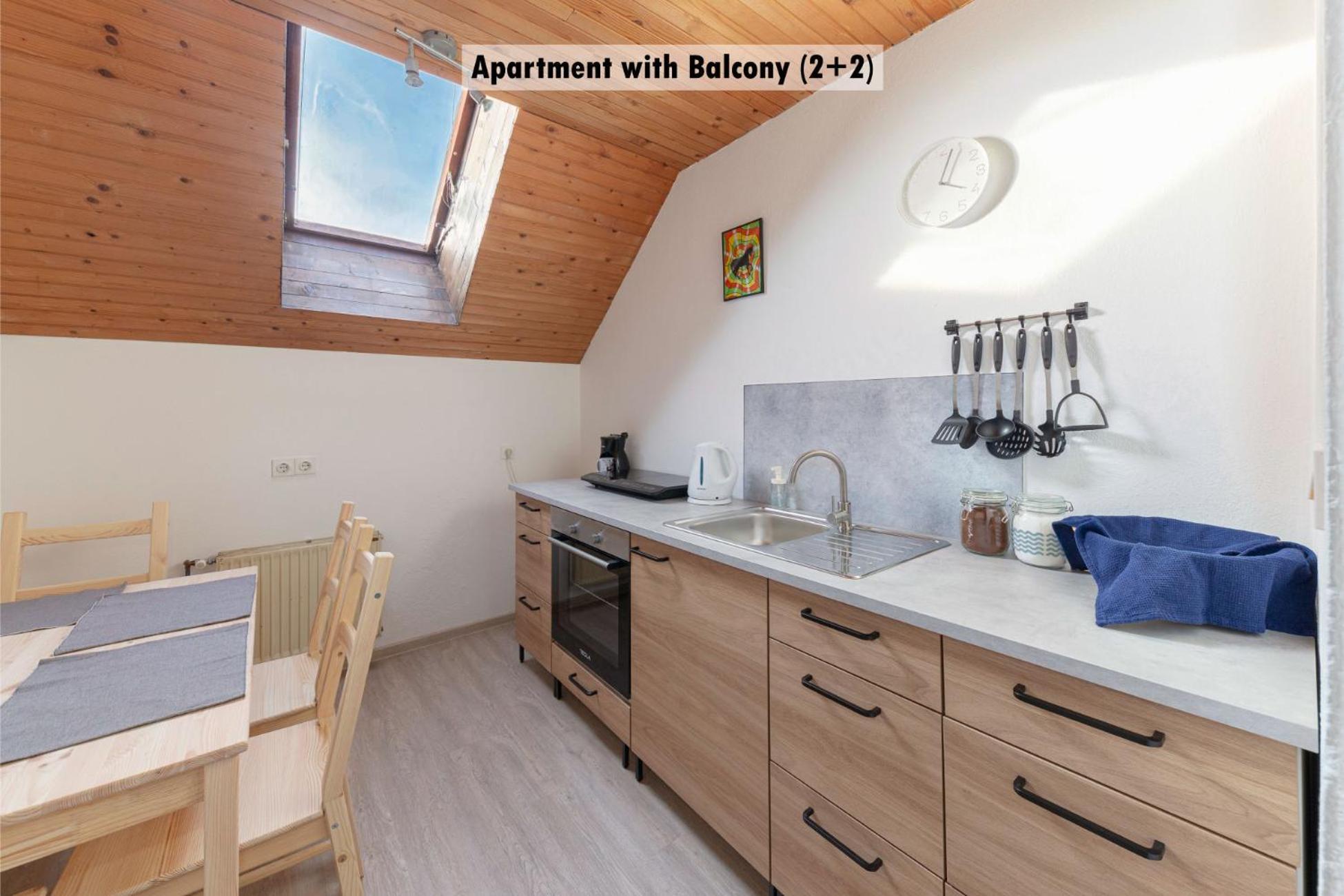 Apartments Farm House Uric Jesenice Zewnętrze zdjęcie