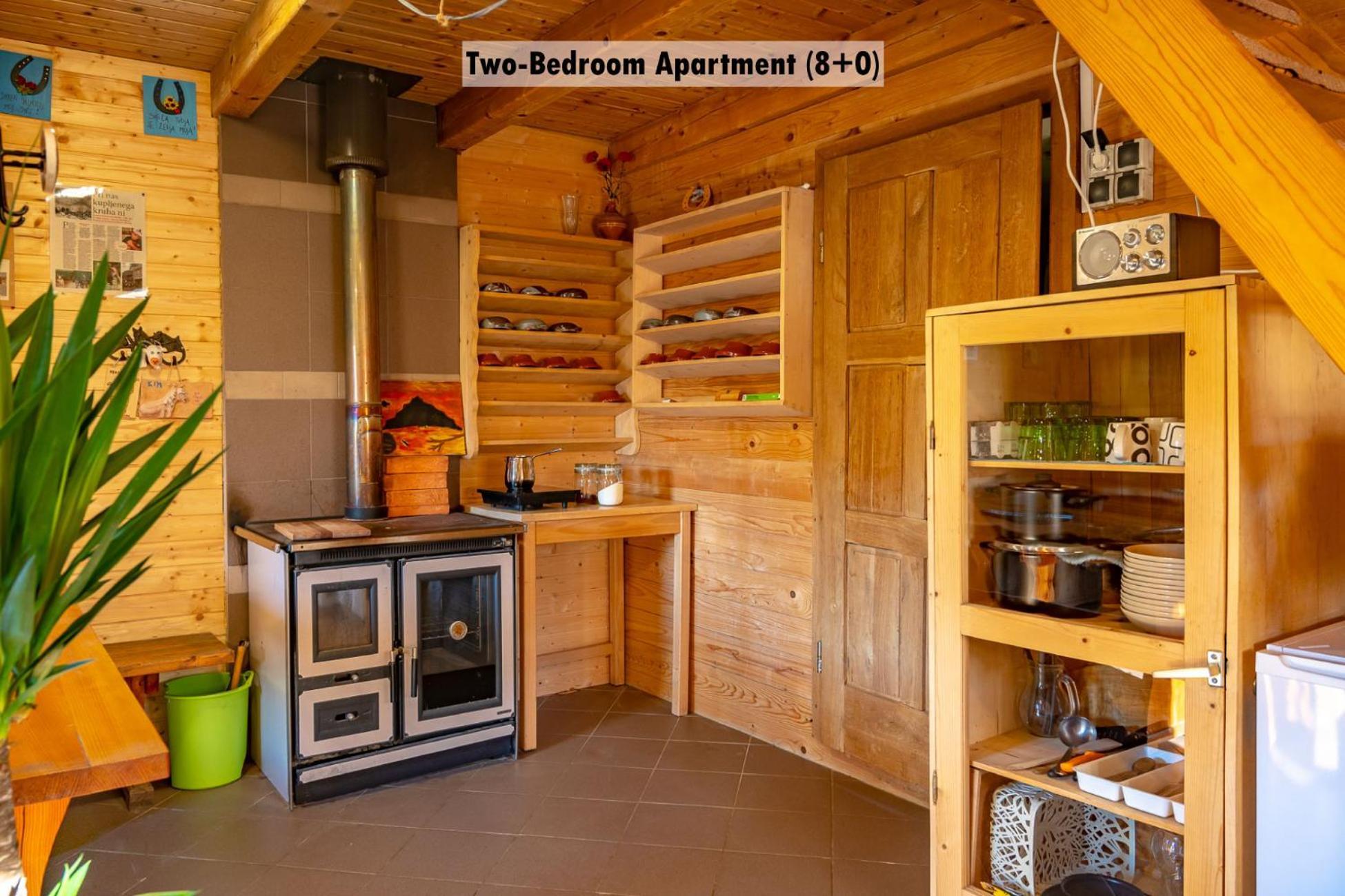 Apartments Farm House Uric Jesenice Zewnętrze zdjęcie