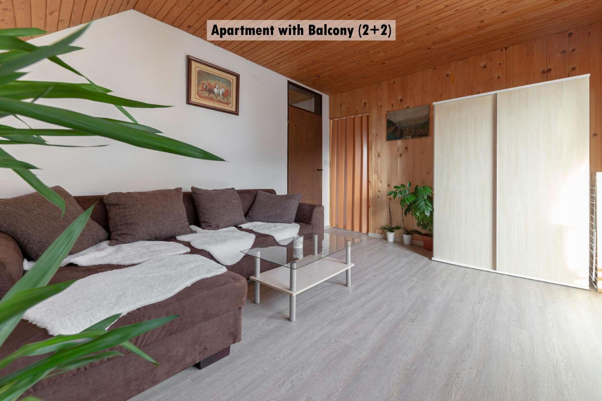 Apartments Farm House Uric Jesenice Zewnętrze zdjęcie