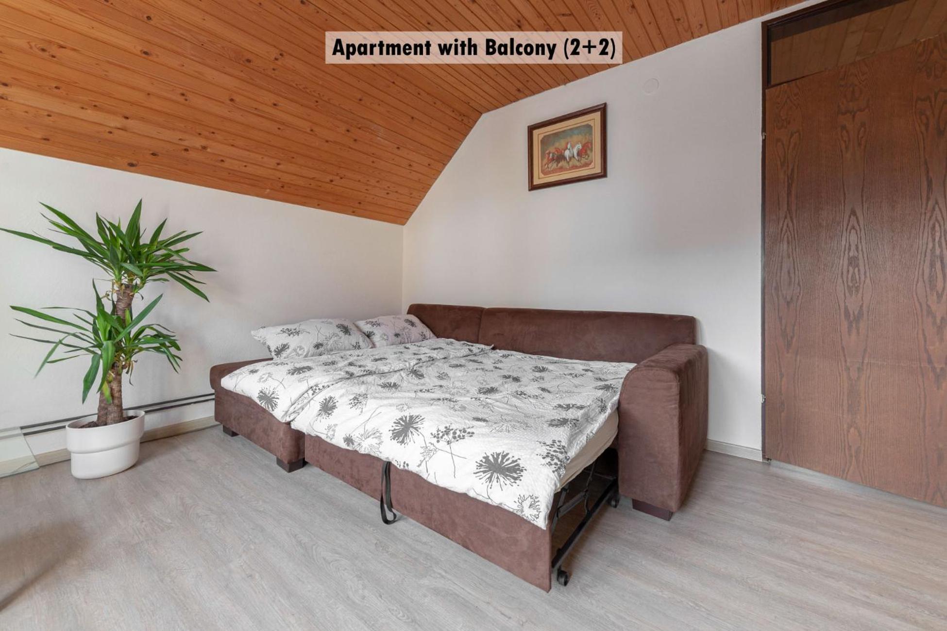 Apartments Farm House Uric Jesenice Zewnętrze zdjęcie